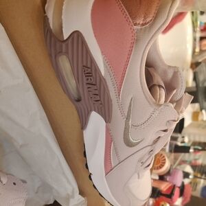 Nike Women's Sneakers -  Violet and Silver